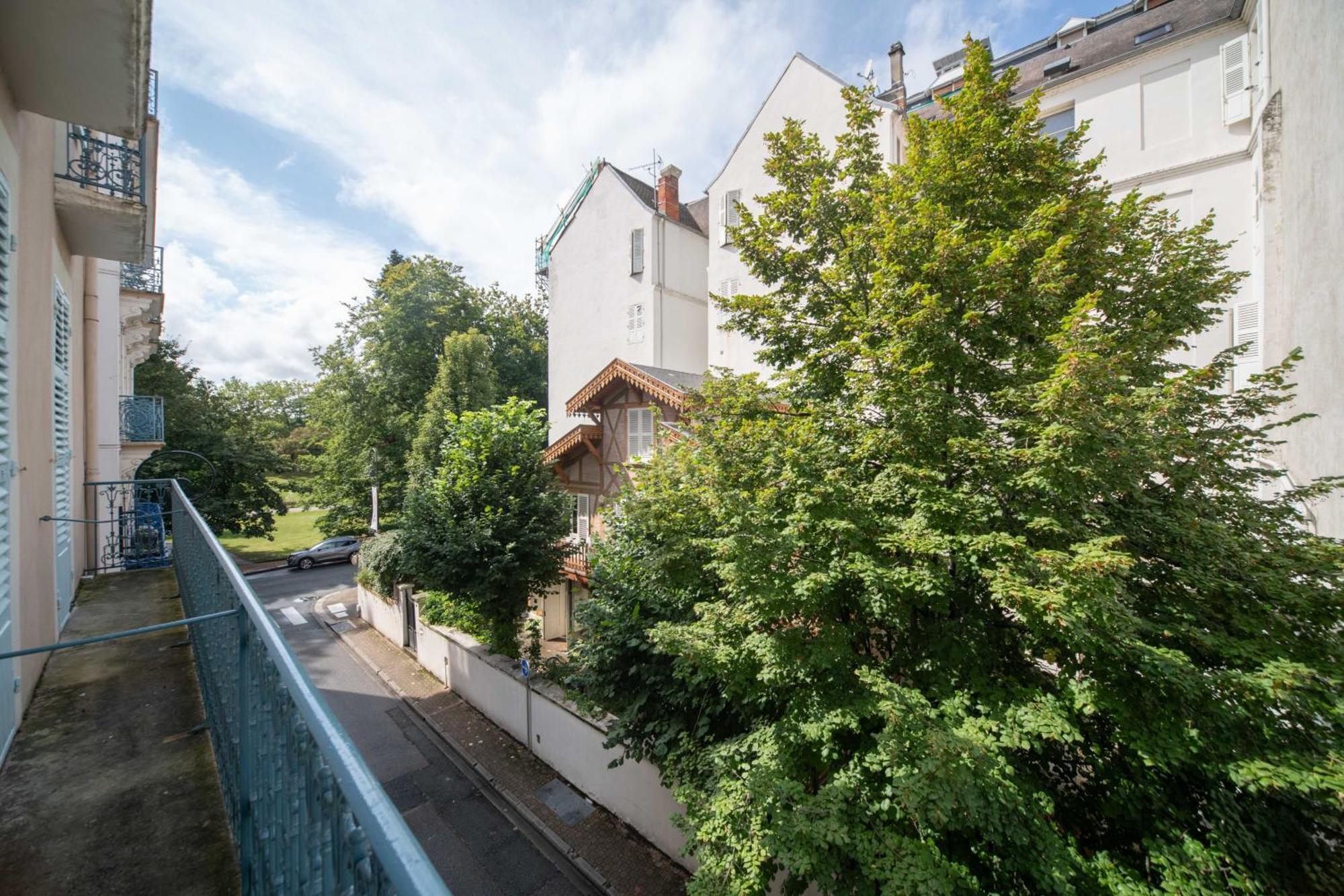 Residence Serbie - Appartements Design Et Climatises En Centre Ville Vichy Extérieur photo