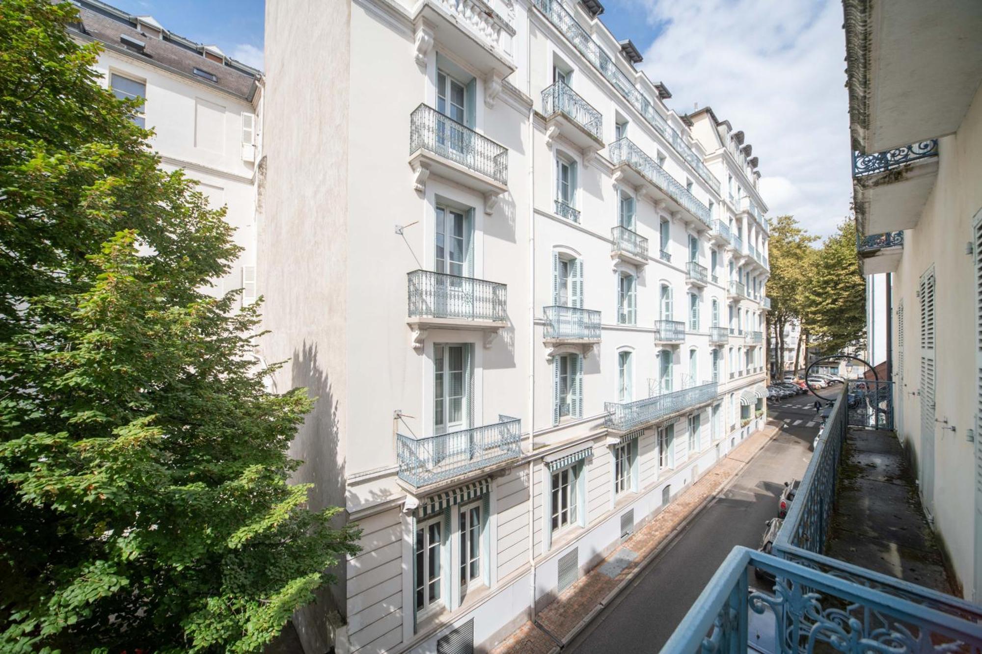Residence Serbie - Appartements Design Et Climatises En Centre Ville Vichy Extérieur photo